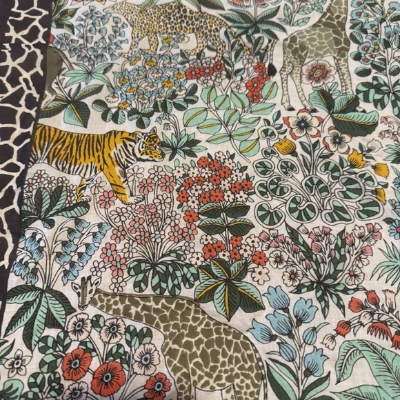 Talbots Square Cotton Head Scarf Hanky African Animals Giraffe Tiger Lion 22 In - Picture 3 of 7